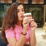 Shiny Doshi Instagram - Go away Nutella 😒 #heavyheart Do you feel the same sometimes? #annadelvey #netflix #truestory #choclatelover #fitnessmotivation #reelitfeelit #trendingreels #shinydoshi Home Sweet Home