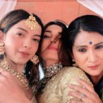 Shiny Doshi Instagram - Crazyyyy people 🤪🤪🤣🤣 @pallavi_s_rao @shinydoshi15 🤣🤣🤣 #fun #funny #reel #funnyreel #comedyreel #crazy #crazypeople #trending #trendingreel #mami #shiny #simmi #girlgang #girls #cute follow for more #starplus #pandyastore