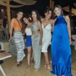 Shiny Doshi Instagram – We literally danced our hearts out.❤

#girlsjustwannahavefun #nighttoremember Saz on the Beach