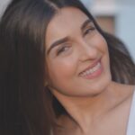 Shiny Doshi Instagram - How would you feel if you experience good hair everyday? A dream come true right! Except, I am living this dream since a month and it is all thanks to HK Vitals Biotin Gummies.💖 Each gummy contains 100% of your daily requirement of biotin. It also has other important nutrients and Vitamins like Vitamin C, A & E, and zinc that help nourishe your hair from within and keeps them strong, healthy and shiny. And, the product is gluten-free, vegan and has no added sugar.💃🏻 So what are you waiting for? Go get yours today from hkvitals.com use my coupon code SHINY10 to get 10% off on your purchases. @hkvitals @healthkart #TasteTheNew #hkvitalsbiotingummies #healthkart #biotin #haircare #skincare #vitaminc #vitamina #supplements #gummies #health #healthylifestyle