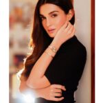 Shiny Doshi Instagram - Wear your heart on your sleeve with @danielwellington Valentine’s Day offers. Get up to 20% off on your favourite timepieces. Plus, get an additional 15% off with my code SHINY15 #danielwellington #collaboration #valentinespecial #shinydoshi 📸 @abhay_r_kirti