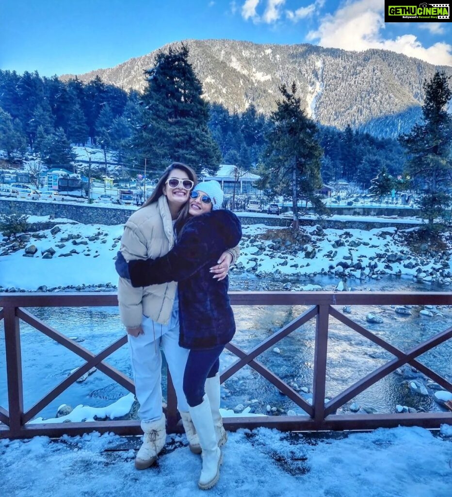 Shiny Doshi Instagram - This girl has my heart. ❤️ @haifabanday Thank you for everything and showing us the time of our life. This legendary weekend will be remembered forever. #kashmir Visit my kashmir