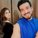 Shiny Doshi Instagram - Yes, it's true & the taplis continue. Watch till the end. @shinydoshi15 #truestory 😝 . . . #funnymoments #banter #wifeyforlifey #latenightvibes #reelsinsta #reelsofinstagram #reelskarofeelkaro #shinydoshi #lavshines #instalove