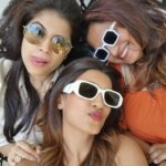 Shiny Doshi Instagram – We’re celebrating my best friends birthday with my fav people. And we’re doing it in style 😎 🥳❤️ 

Happy  birthday @nidhikurda 🤗😘
#myconstant 

#birthday #celebration #birthdaygirl #alibaug #dairies #happy #faces #dayout #us Alibaugh
