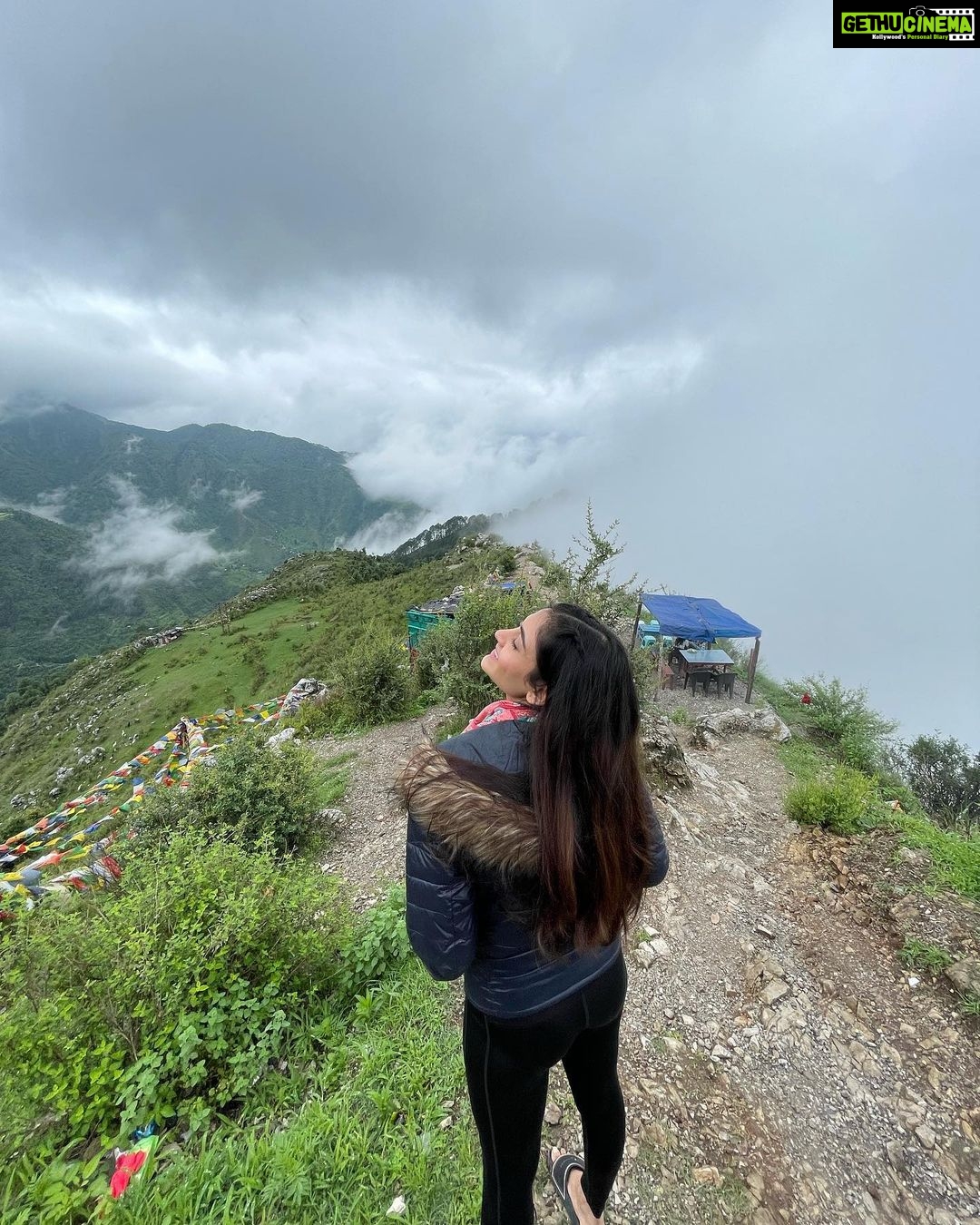 Shivangi Khedkar Instagram - The world is quite here 🏔 #travellingindia #mentallyhere #throwback #traveldiaries Tibetan Buddhist Temple