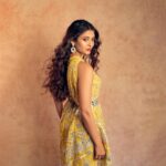 Shivangi Khedkar Instagram – ✨
.
.
.
Makeup by @muatriveni 
Styled by @tanazfatima
Outfit @tbwbyurvidama
Earrings @mozaati 
Shot by @saniasadhale
Photography team @khushal_tilloo_photo @kaus_tube @netraphotography 
Retouched by @sudarshanmhaskar