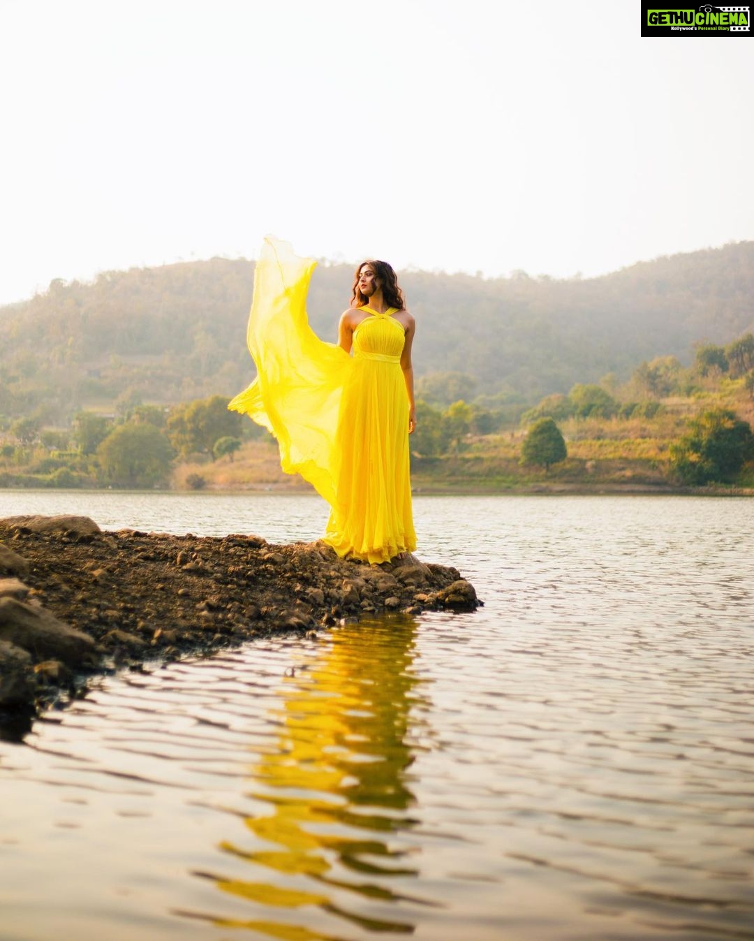 Shivangi Khedkar Instagram - And SHE flies 🦋 . . . Makeup by @muatriveni Shot by @saniasadhale Photography team @khushal_tilloo_photo @kaus_tube @netraphotography Retouched by @sudarshanmhaskar #wings #braveandbeautiful