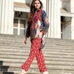 Shivangi Khedkar Instagram – My mood depends on how good my outfit looks @neetikachopra.official ♥️
@vegastar.entt 
#ootd #shivangikhedkar #sunkissed #ethnicwear #indiandesigners #vegastartalent Mumbai, Maharashtra