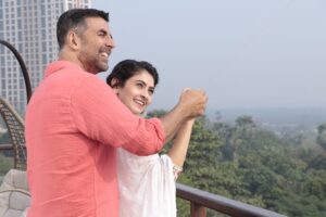 Shivangi Khedkar Instagram - #bts 
@akshaykumar it was a pleasure working with you sir.😇 #nirmaadvance #ad #akshaykumar #shivangikhedkar #mywork