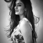 Shivangi Khedkar Instagram – 🖤🤍