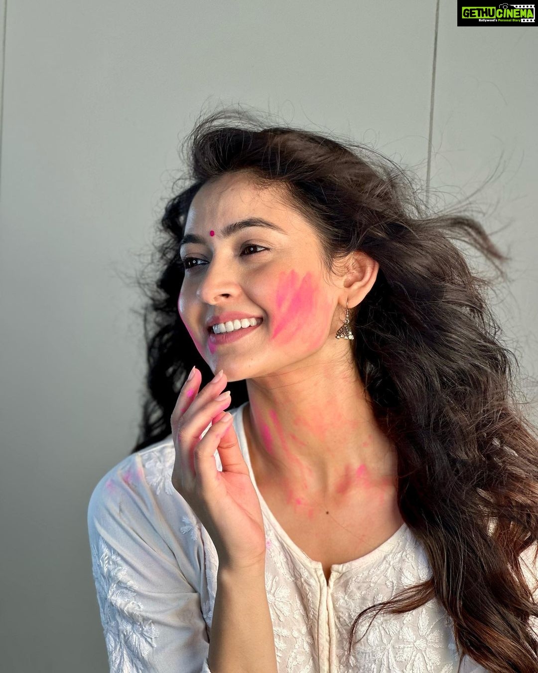 Shivangi Khedkar Instagram - Happy holi everyone♥️ #holi2023 #celebratelife
