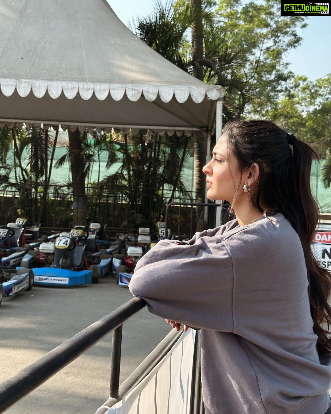 Shivangi Khedkar Instagram - Keep calm it’s Race day 🏁 PS: kid is listening to instructions very very carefully 🤪 @indikarting.a #gokarting #funday #race Mumbai, Maharashtra
