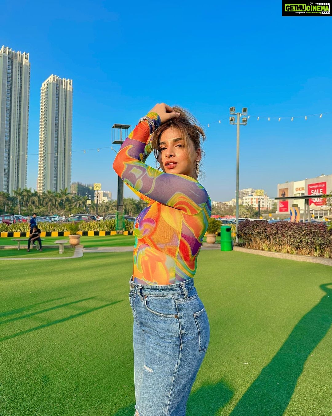 Shivani Jha Instagram - Bury me in this outfit India