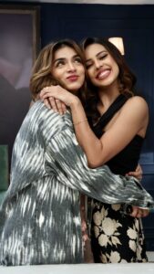 Shivani Jha Instagram - Pew pew pew 🔫 . . . . . #trendingreels #reunion #explorepage #dancereels #bhagyalakshmi #bts #sonia #ahana