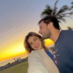 Shivani Jha Instagram - Documenting the Last sunset of 2022 🌅 with my star @leenesh_mattoo ❤️ #reels #explore #trending #reelsinstagram #newyear #newyearseve #2022 #2023 #sunset #takemybreathaway