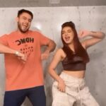 Shivani Jha Instagram - This was our first ever dance reel together!😂 @leenesh_mattoo 😂❤️ #reels #explore #bollywoodsongs #tujhetaktetaktesariumarguzaru #trending #explorepage #leevani #leeneshmattoo #shivanijha #dance