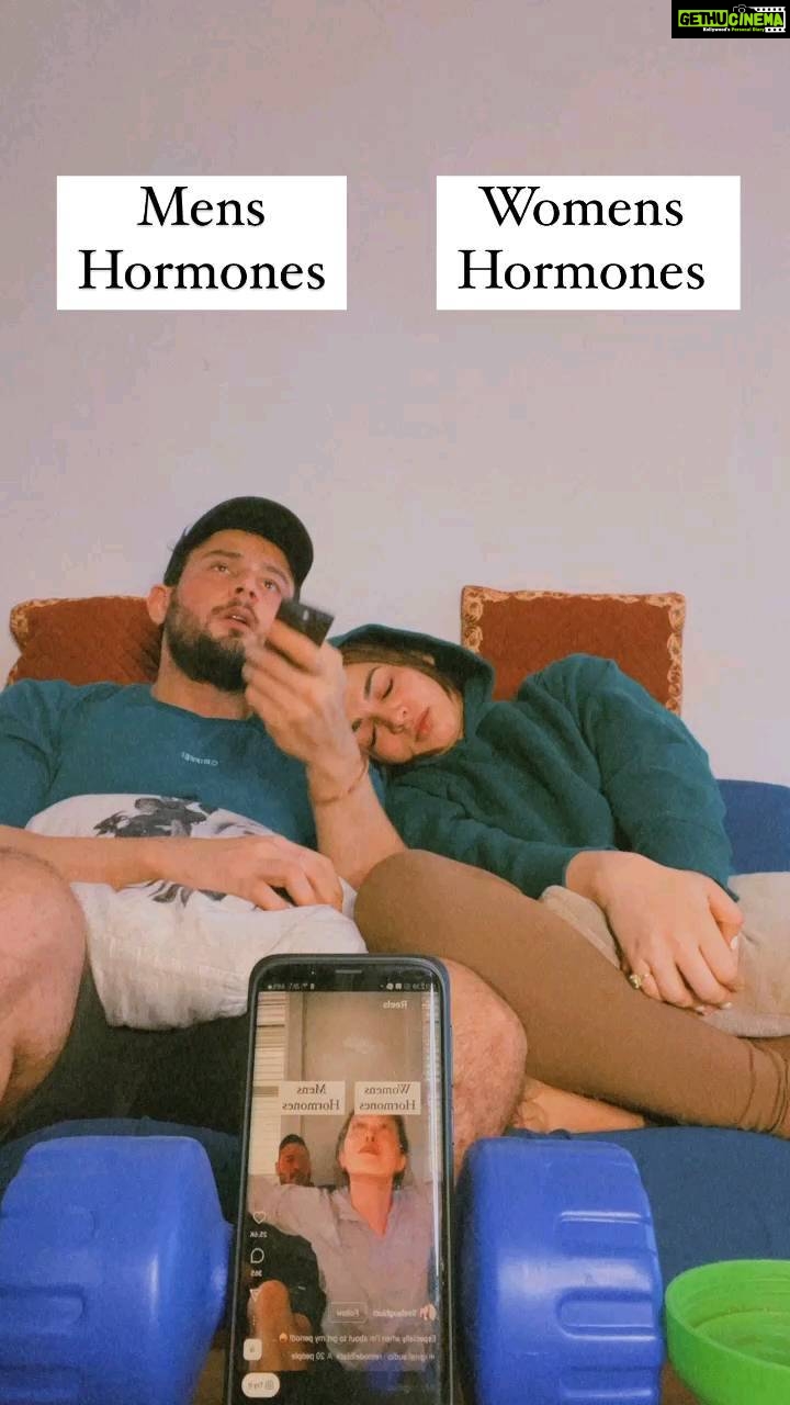 Shivani Jha Instagram - When she diets for a week 🤣🤣@bee_vani_ #leenesh_mattoo #shivanijha #leevani #instagram #relatable #trendingreels #explorepage #explore #couplegoals #comedy