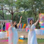 Shivani Jha Instagram - Can you guess what I said in the start? 😜 @parullchaudhry you nailed it! 🔥❤️ #shivanijha #parullchaudhry #sanak #badshah #dance #reels #explore #instagram