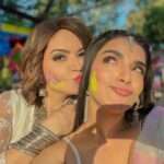 Shivani Jha Instagram – The snack that smiles back 

If you’re an og you know the last picture had to be that!🐽

#shivanijha #bhagyalakshmi #holishoot