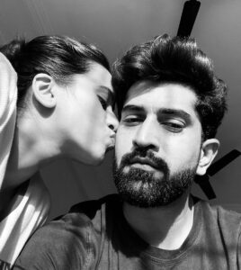 Shivani Surve Instagram - Admit it , you wanna be us ❤️ 😜

#sevenyearswithyou❤️ @ajinkya_nanaware ❤️