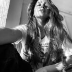 Shivani Surve Instagram – I make it look like it’s magic 🖤