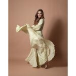 Shivani Surve Instagram - Do you believe in believing 🌸♥️ 📸 : @bharatpawarphotography Make up : @vinodsarode Hair : surekha Outfit by : @pratapsonsjaipur Pr : @dazyjain ♥️