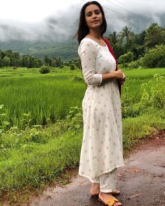 Shivani Surve Instagram - In the world where everyone wears a mask, it's a privilege to see a soul 🌸 

Outfit:- @krishaclothing