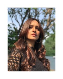 Shivani Surve Instagram - Few are those who see with their own eyes and feel with their own hearts ♥️