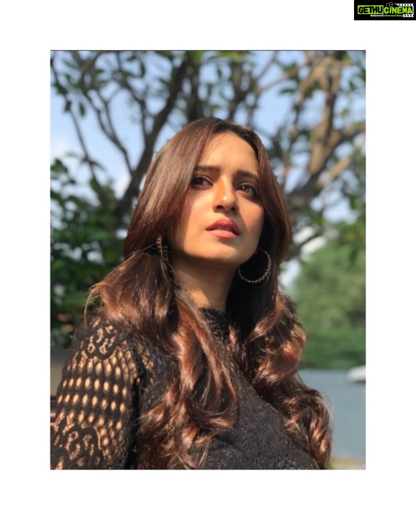 Shivani Surve Instagram - Few are those who see with their own eyes and feel with their own hearts ♥️