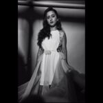 Shivani Surve Instagram – Reliving the photoshoot from a distance 🖤 
#MissingPhotoshoot #ThrowbackPicture #Lockdown