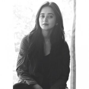 Shivani Surve Instagram - Do you know how much I love #throwbackthursday ❤️🤷🏻‍♀️😂