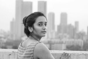 Shivani Surve Instagram - दिन कुछ ऐसे गुज़ारता है कोई
जैसे एहसान उतारता है कोई😂
#corintengotmelike🤷🏻‍♀️ #staysafe#stayhome