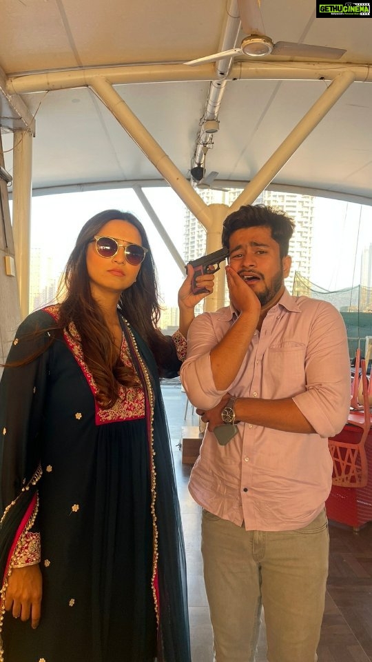 Shivani Surve Instagram - रोमान्स की बायोपिक??? कॉमेडी की फॅमिली ड्रामा??? 'वाळवी' म्हणजे नेमकं काय? दिग्दर्शक #PareshMokashi यांनी विषय असा मांडलाय की इथे जसं दिसतंय तसं नाहीये बरं का! 'वाळवी' १३ जानेवारीपासून जवळच्या चित्रपटगृहात. @swwapnil_joshi @anitadate_kelkar @subodhbhave @iam_shivanisurve @madhugandhakulkarni @mangeshcoolkarni @shariq_patel @meashwin @zeestudiosofficial @zeemusicmarathi @zeemusiccompany @zeemarathiofficial @zeetalkies @zeeyuva @zee5_marathi @zee5 #zeestudios #Vaalvi #ReleasingOn13Jan2023 Reposted from @zeestudiosofficial . . . #reelsinstagram #reelkarofeelkaro #reelitfeelit #explorepage #explore #mumbai #maharashtra