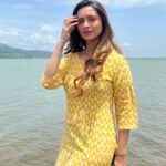 Shivani Surve Instagram - Oh happy day 💛