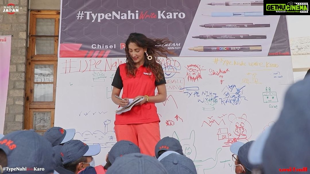 Shivya Pathania Instagram - Shivya pathania shares the experience of her beautiful journey across leh, Ladakh and her experience with the students of druk padma karpo school as they were mesmerized by her and the products of Uniball. She has always been an avid writer and loved the idea of making people aware about the importance of writing in their lives. She also tells us that we shouldn’t be too dependent on technology as it can fail anytime but your pen and paper will always be there with you in any part of the world. Tag @uniball_india @versatile_motion_pictures . #uniballindia #campaign #unipin #posca #unimitsubishipencil #madeinjapan🇯🇵 #leh #ladakh #lehladakh #writingcommunity #writing #uniballeye #215217 #jetstream #uniclickgel