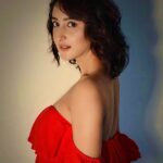 Shivya Pathania Instagram – The sudden urge of going Short Hair!!
But I’ll still take votes?! 
.
Ahmmmmm