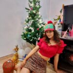 Shivya Pathania Instagram - A little late to the celebrations.. Merry Merry everyone Wish Santa gives us all A healthy life and a **rona free world!