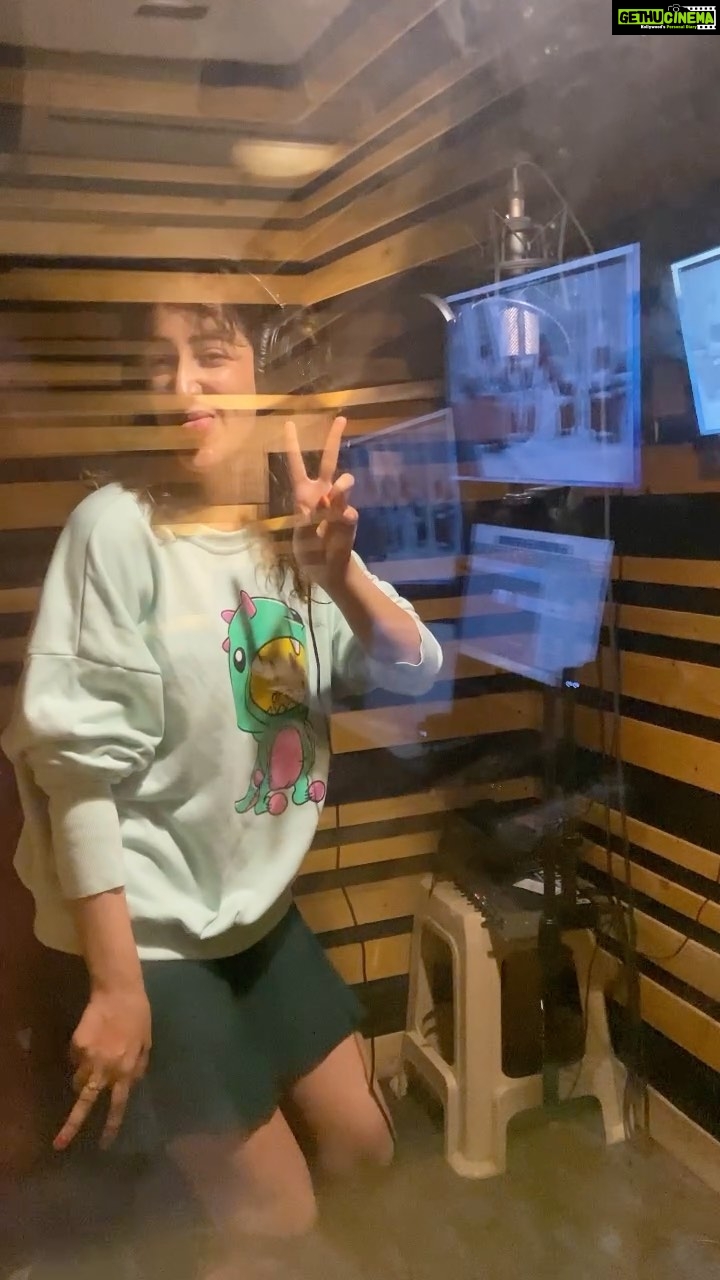 Shivya Pathania Instagram - The Art of lip sync is not as easy as it looks on reels tbh !! Especially when it’s your original pilots.. Cant wait for you guys to meet my over enthu #minty . @saching09 @youtubeindia