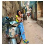 Shivya Pathania Instagram - Halllooo frandssss Chai pi lo!! Meet Minty #delhiwali . Purani दिल्ली @chilsagmovies @saching09 #treasuretales #soon @youtubeindia