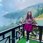 Shivya Pathania Instagram - Picture perfect you don’t need no filter - Me to #pahad every single time.. #mountaingirlforever Woodays Resort