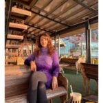 Shivya Pathania Instagram - Winter Sun ☀ #Goldenhour #Shimla #home Cafe Simla Times