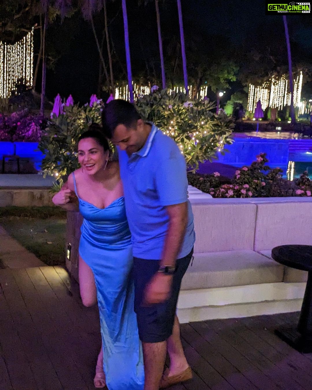 Shraddha Arya Instagram - Alongside Every Glam Wife there’s a Husband who refuses to get out of his shorts !!! 😂❤️