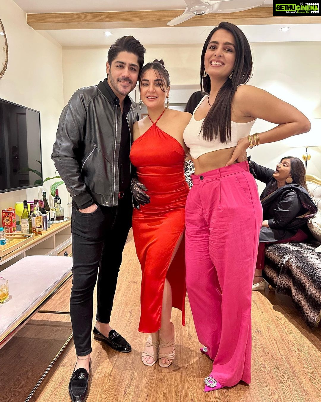 Shraddha Arya Instagram - Meri Christmas 😂🎄❤️