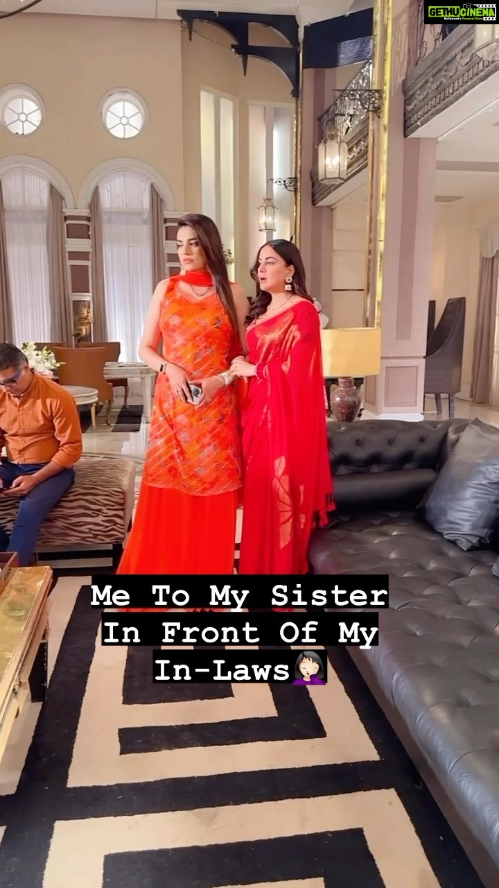 Shraddha Arya Instagram - Me To My Sister In Front Of My In-Laws 😂🤦🏻♀️ #PreetaSrishti #KundaliBhagya #EverydayScene