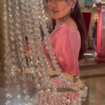 Shraddha Arya Instagram – ❤️

#NariInASaree