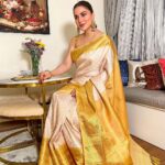 Shraddha Arya Instagram - Gold & Beautiful! 💛 Styled By :- @nehaadhvikmahajan 🥻Saree :- @kankatala_ 💍Jewellery:- @aquamarine_jewellery