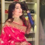 Shraddha Arya Instagram – All decked up for KC with the all new Dyson Airwrap multi-styler.
Have always loved the OG one, but starting to fall in love with this as well.🥰

#DysonAirwrap#DysonHair#freegift #AllNewDysonAirWrap