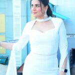 Shraddha Arya Instagram - ‘Cuz… white Not! ;) #kB #FavoriteColor #whiteGown #NudeMakeUp 📸: @surbhistudiophotography