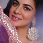 Shraddha Arya Instagram - 🌸 Wearing: @gopivaiddesigns Jewelry: @aquamarine_jewellery Photography: @abhay_r_kirti Managed by: @knackfortalent