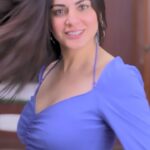 Shraddha Arya Instagram - OKAY.. So I Actually Did This To My Rough & Dry Hair & Loved Loved The Result!!!!! You Can Get a hair spa, frizz free, smooth and shiny hair, all at home in 5 mins!!!!! The secret is using the amazing Extraordinary Oil Smooth Haircare range by Loreal Paris. #5MinsSalonHair #ExOilSmooth #Collab #Real #RealReels @lorealparis @flipkart